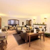 Hotel Le Petit Cervin Zermatt Exterior foto The lounge at the airport