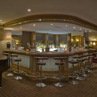 Hotel Le Petit Cervin Zermatt Exterior foto The bar at the hotel