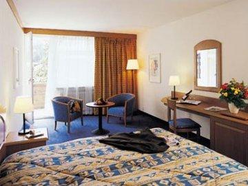 Hotel Le Petit Cervin Zermatt Exterior foto A typical room at the Hotel de la Tour